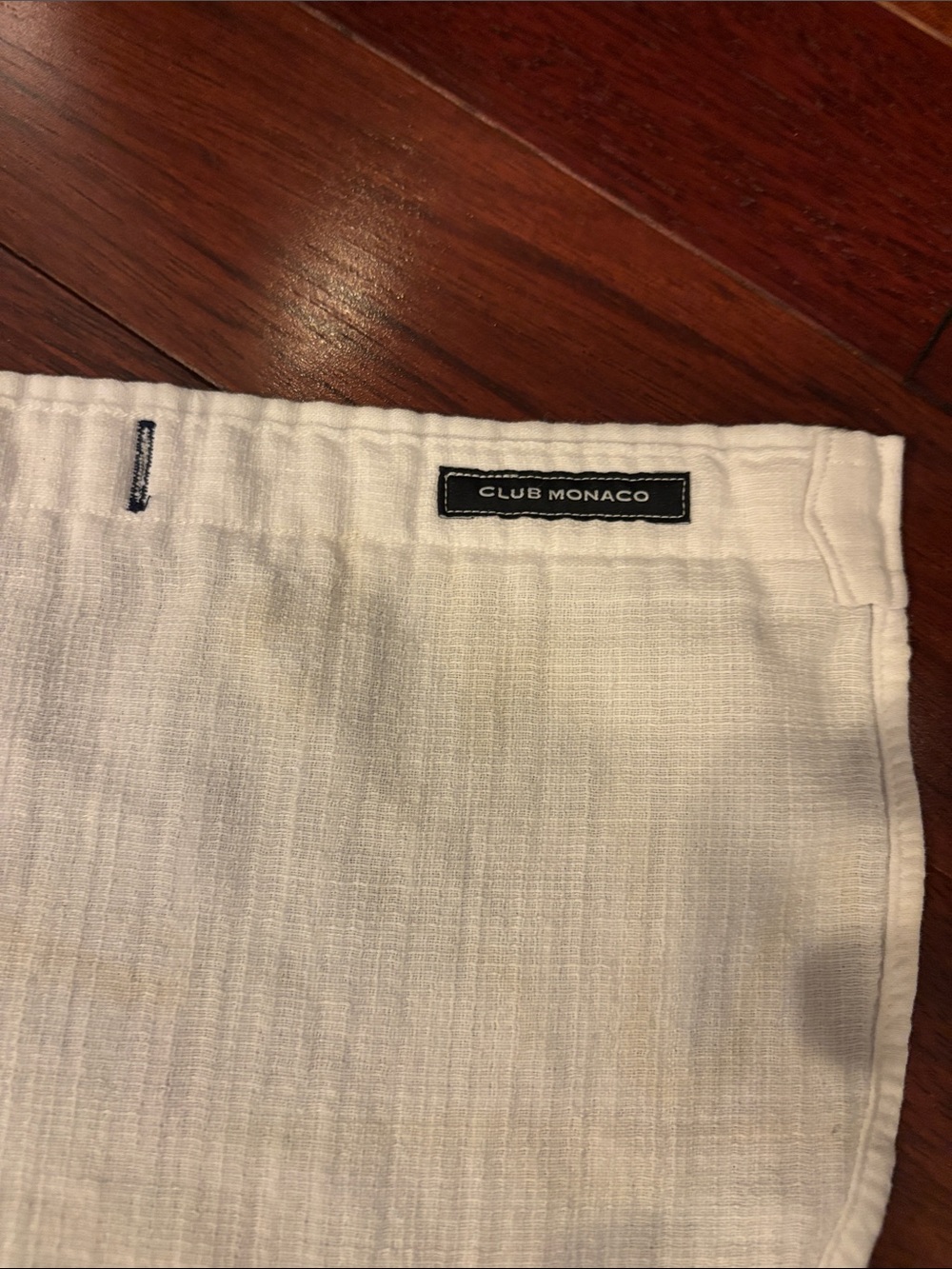 Club Monaco Men's White Casual Button-Down Shirt - Picture 7 of 7